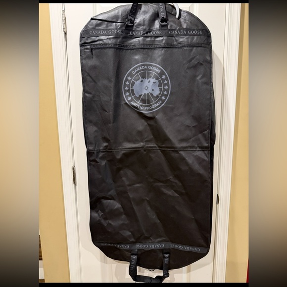 Canada Goose Handbags - Canada Goose Black Travel Garment Bag